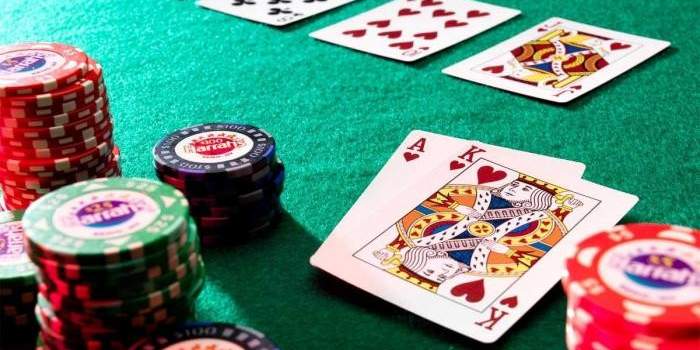 Bài poker đổi thưởng